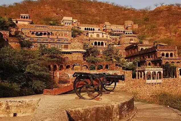 neemrana-fort-village